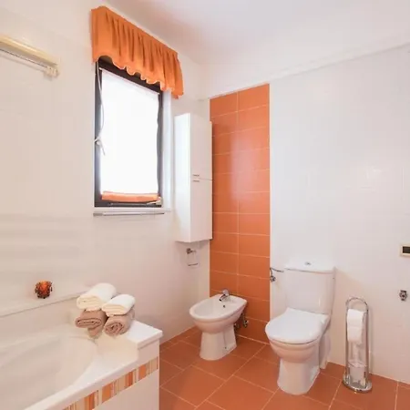 Neue In Mit Terrasse Ουμάγκ