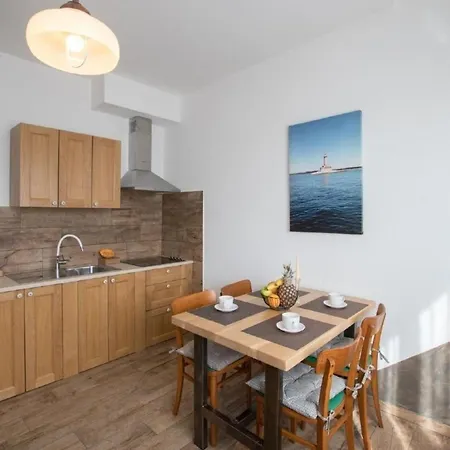 Neue In Mit Terrasse Apartment *